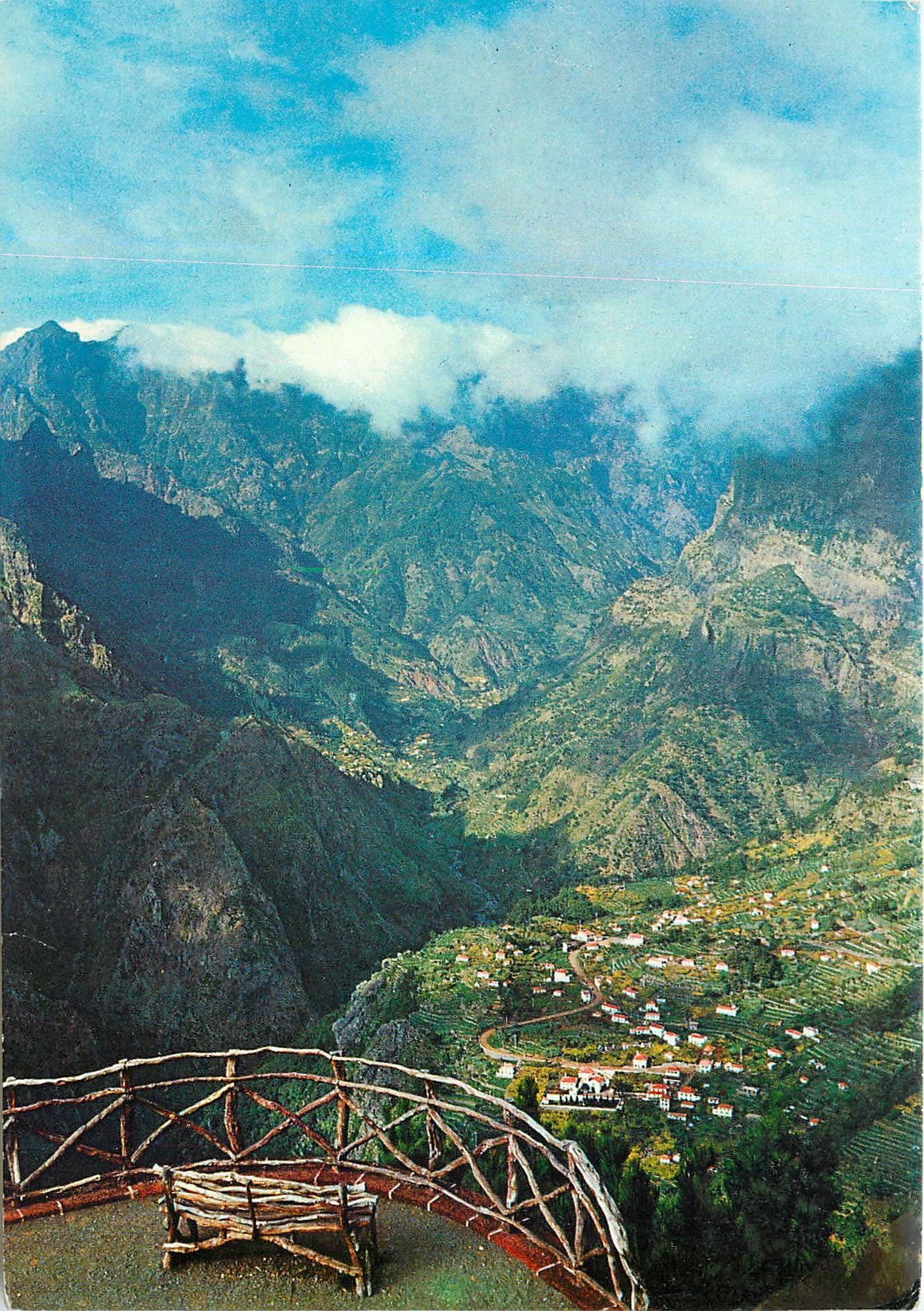 CPM Ilha de Madeira Portugal Vue depuis le Belvedere des Nonnes 