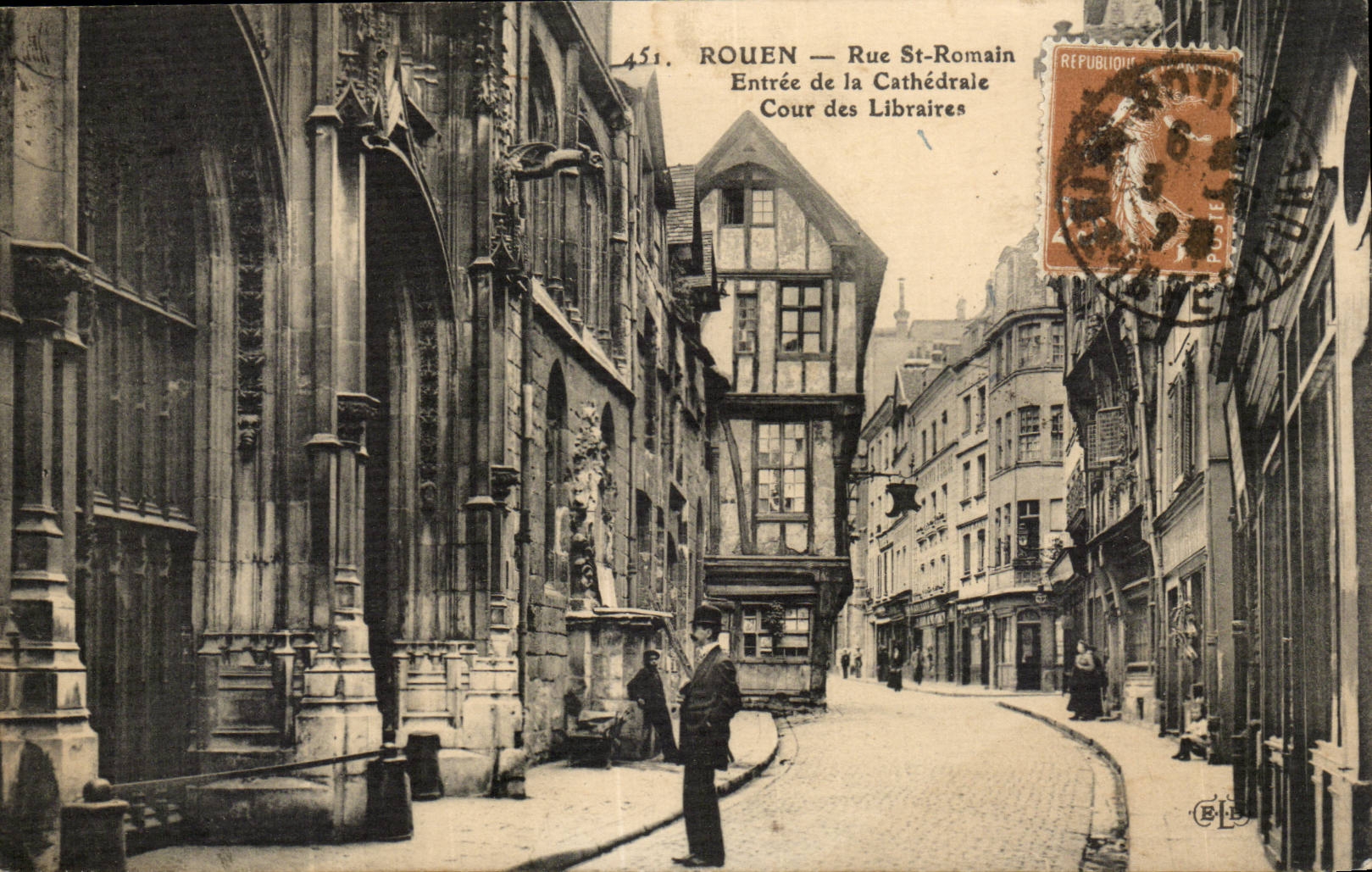 Rouen-Rue St Romain Entree de la Cathedrale Cour des Librairies-CPA