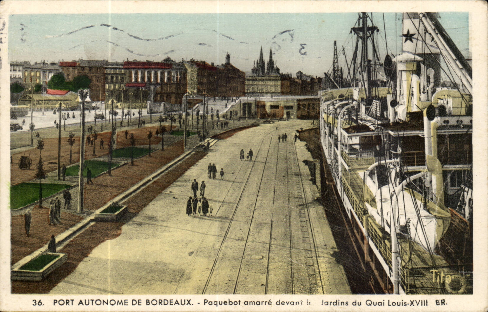 Port Autonome de Bordeaux- Paquebot amarre devant-CPA