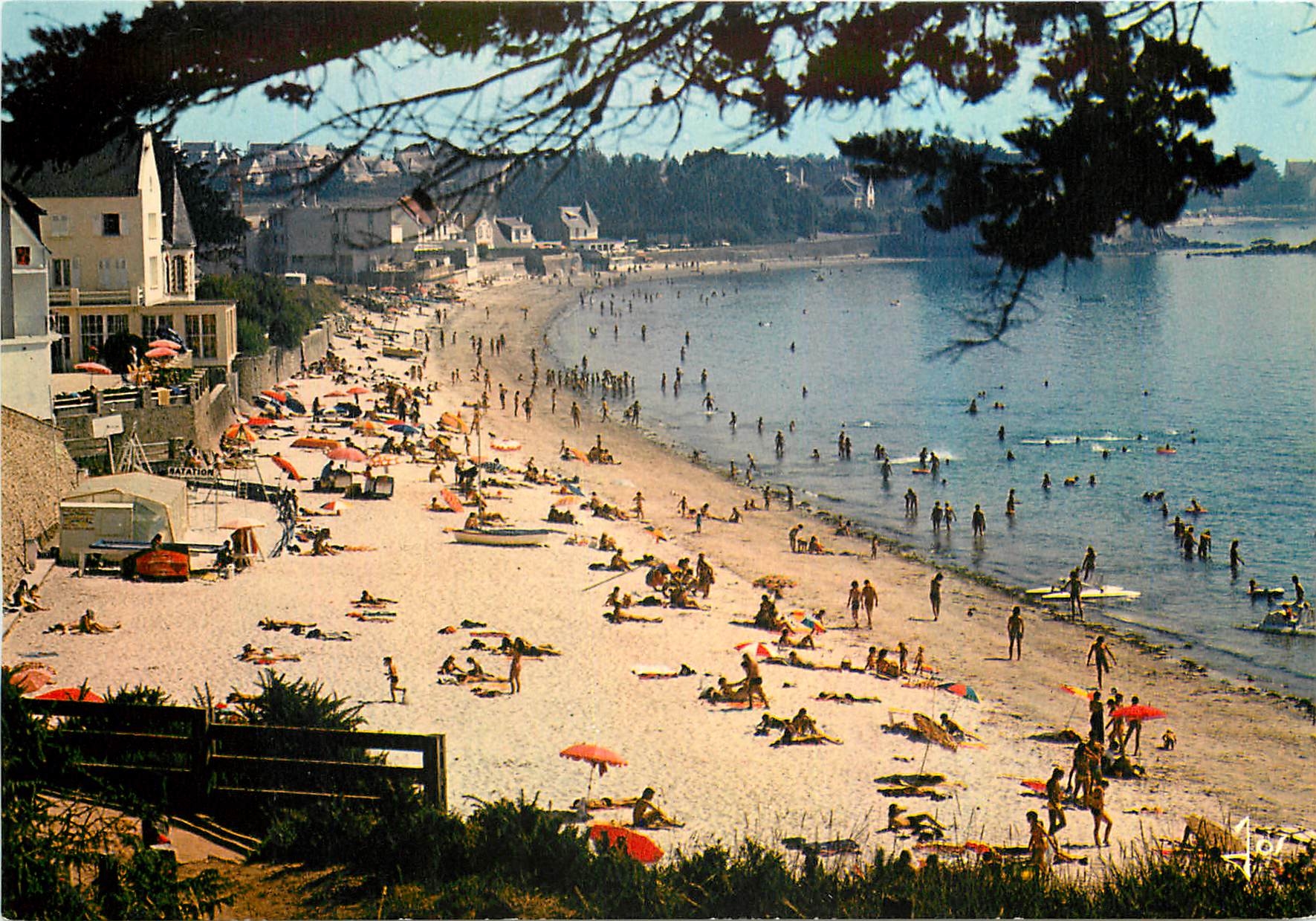 CPM La Bretagne en Couleurs La plage des Sables Blancs 