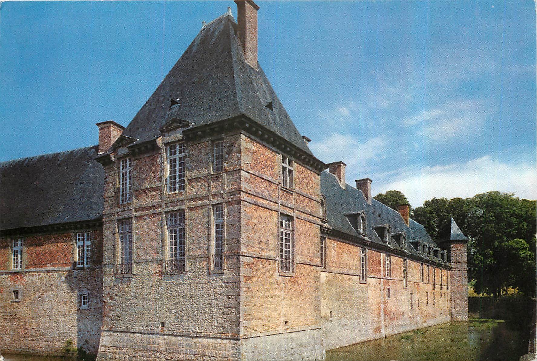 CPM Chateau de Carrouges Orne Facades sur les douves 