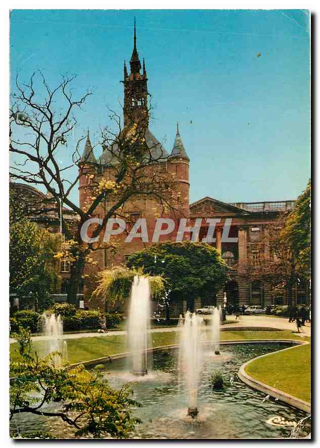 Le donjon du Capitole (XVIe s.) et son jardin — Arch. : Pierre de Naves et Laurent Clari — Imprimerie Mâcon