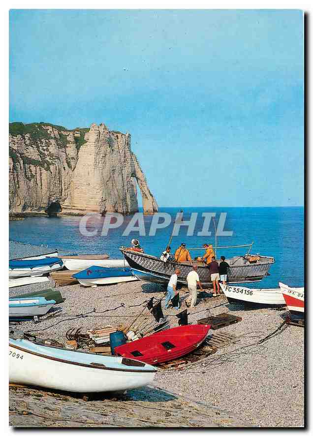 CPM Etretat Seine Mme L'Aiguille et la Porte d'Aval 