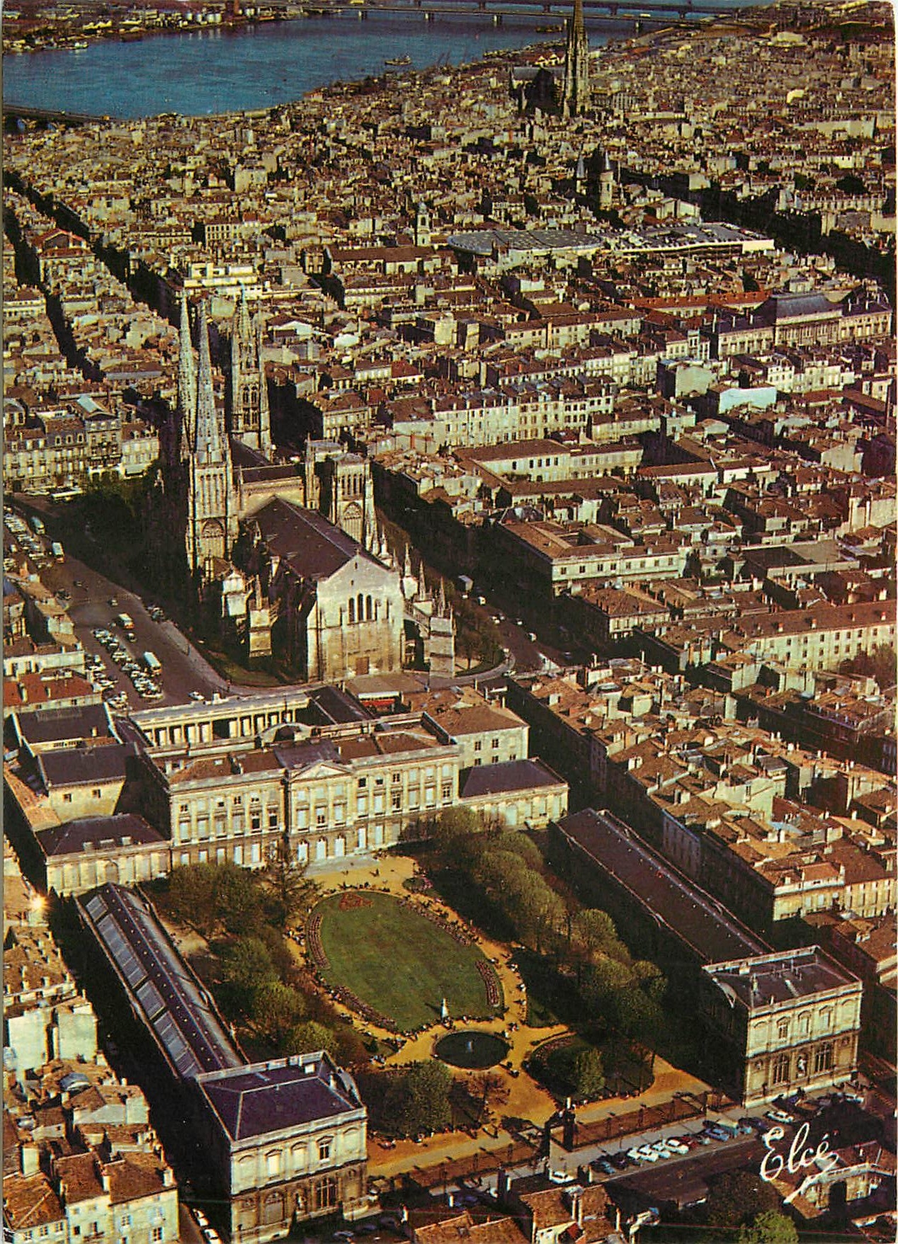 CPM Bordeaux Gironde Le Jardin de la Mairie 