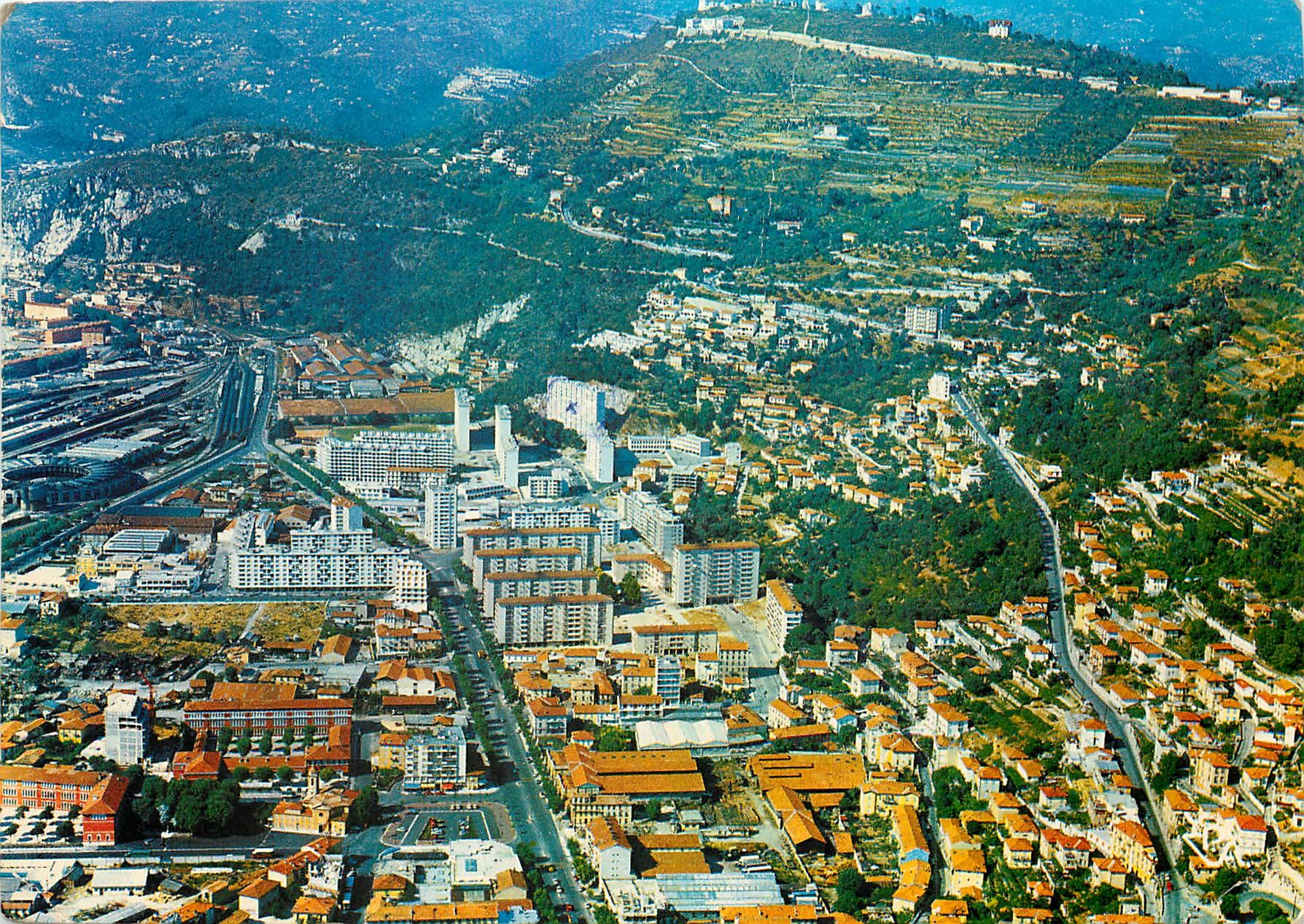 CPM Au Soleil de la Cote d'Azur Vue generale de Saint Roch Nice