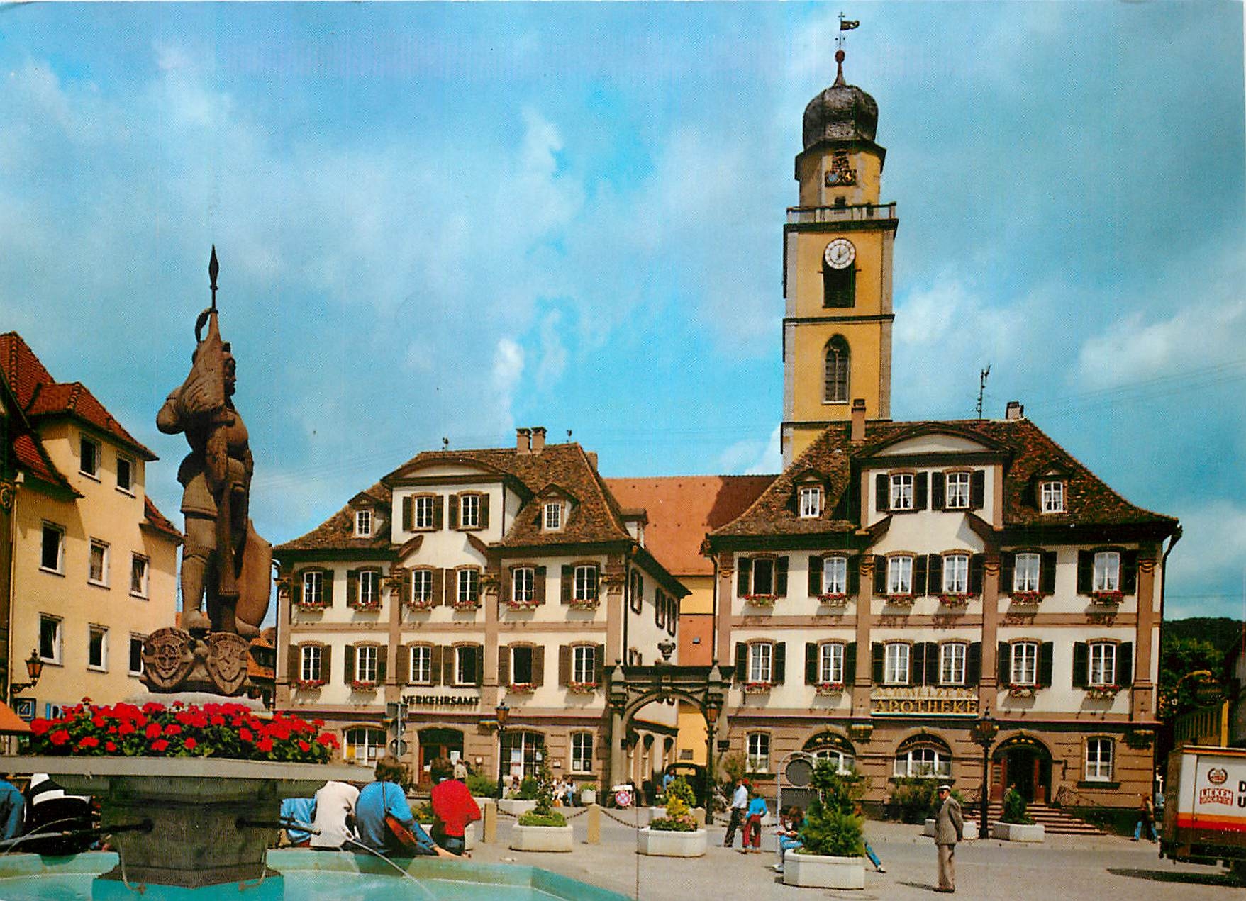CPA Bad Mergentheim Partie am Marktplatz mit Stadtpfarrkirche 
