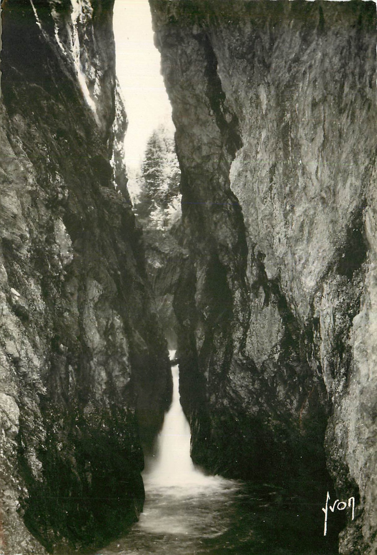 CPM Servoz Vallee de Chamonix Le Pont naturel et la cascade du Soullet 