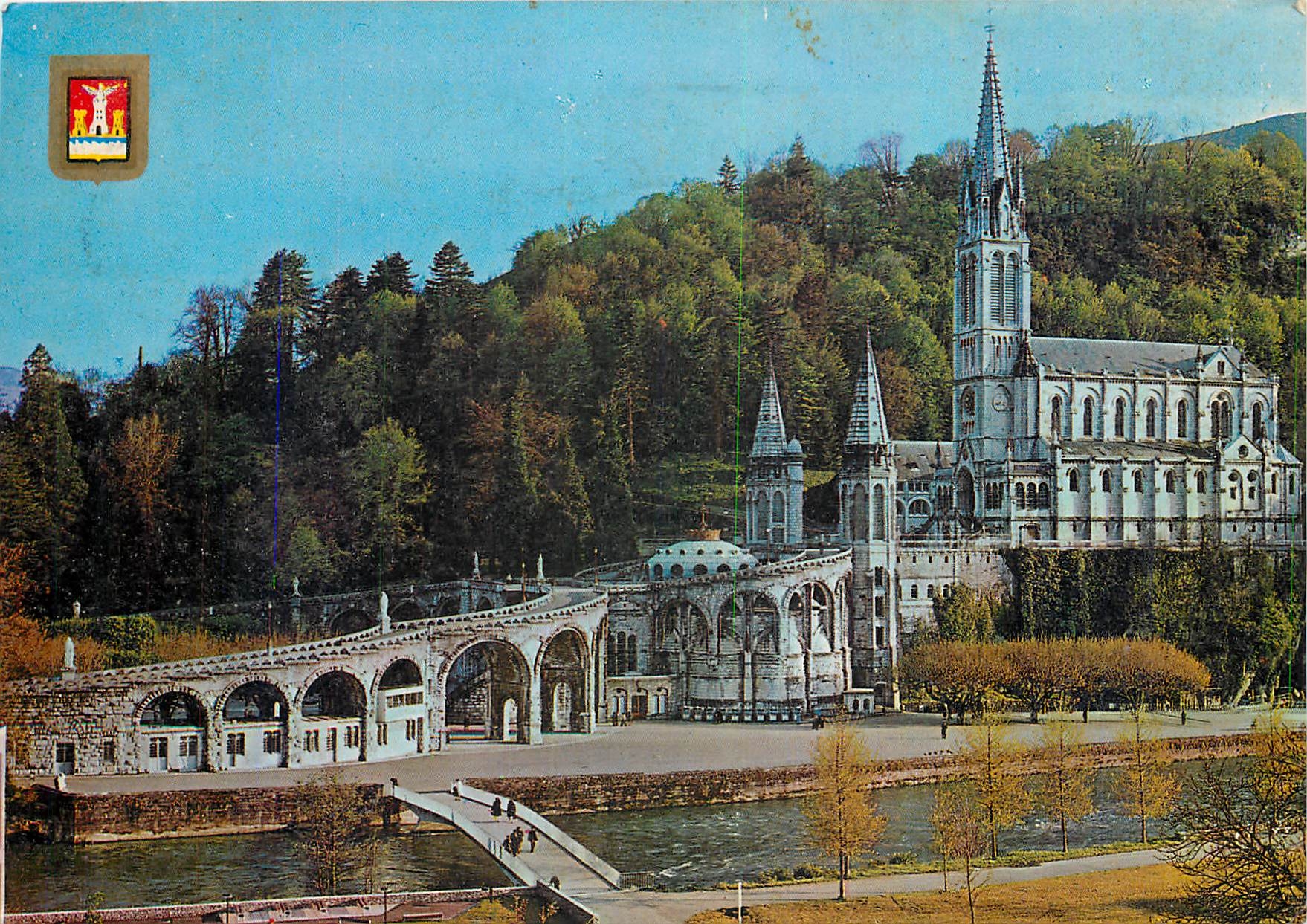 CPM Lourdes La Basilique et le Gave 
