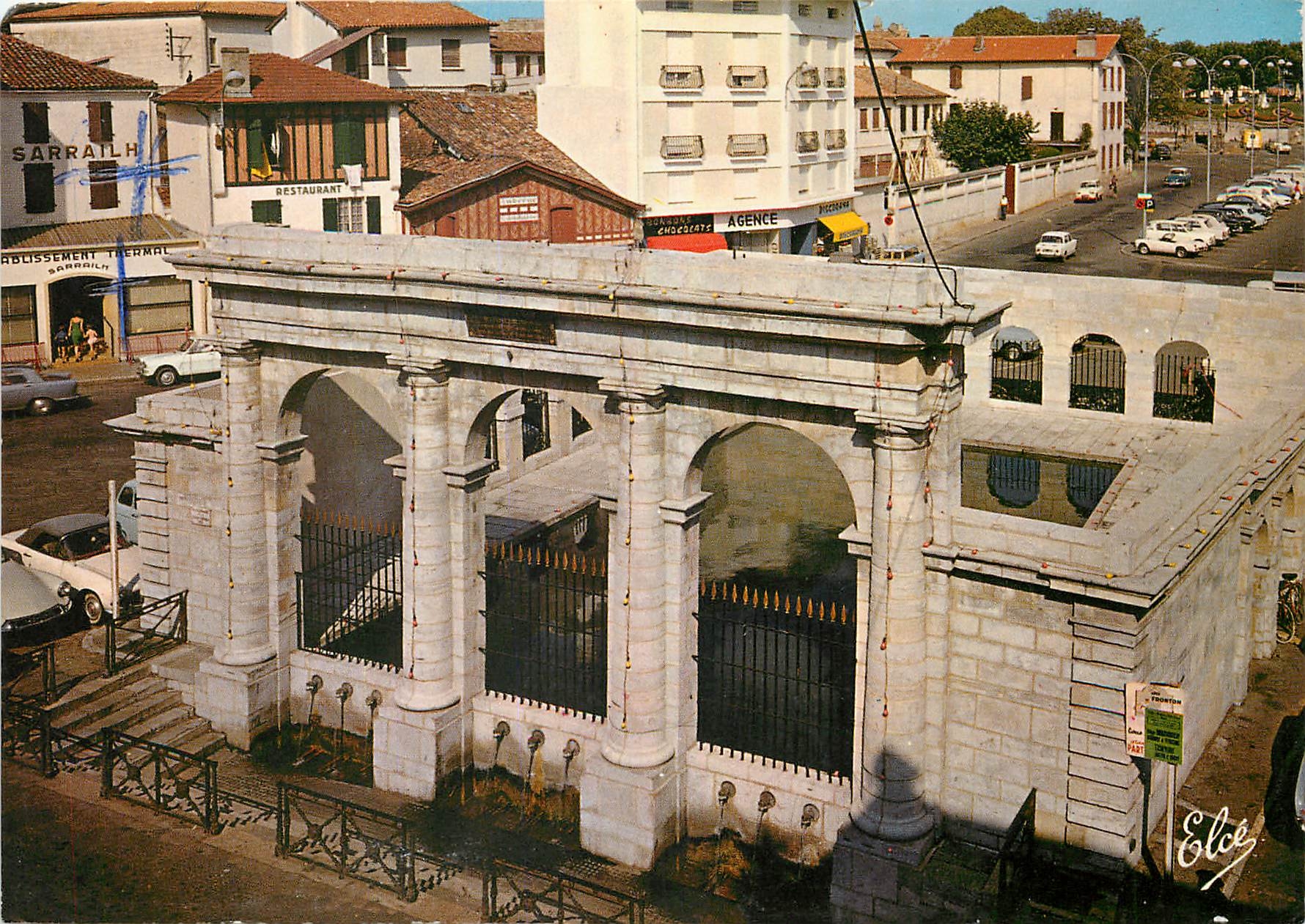 CPM Dax Landes Vue plongeante sur la Fontaine Chaude 
