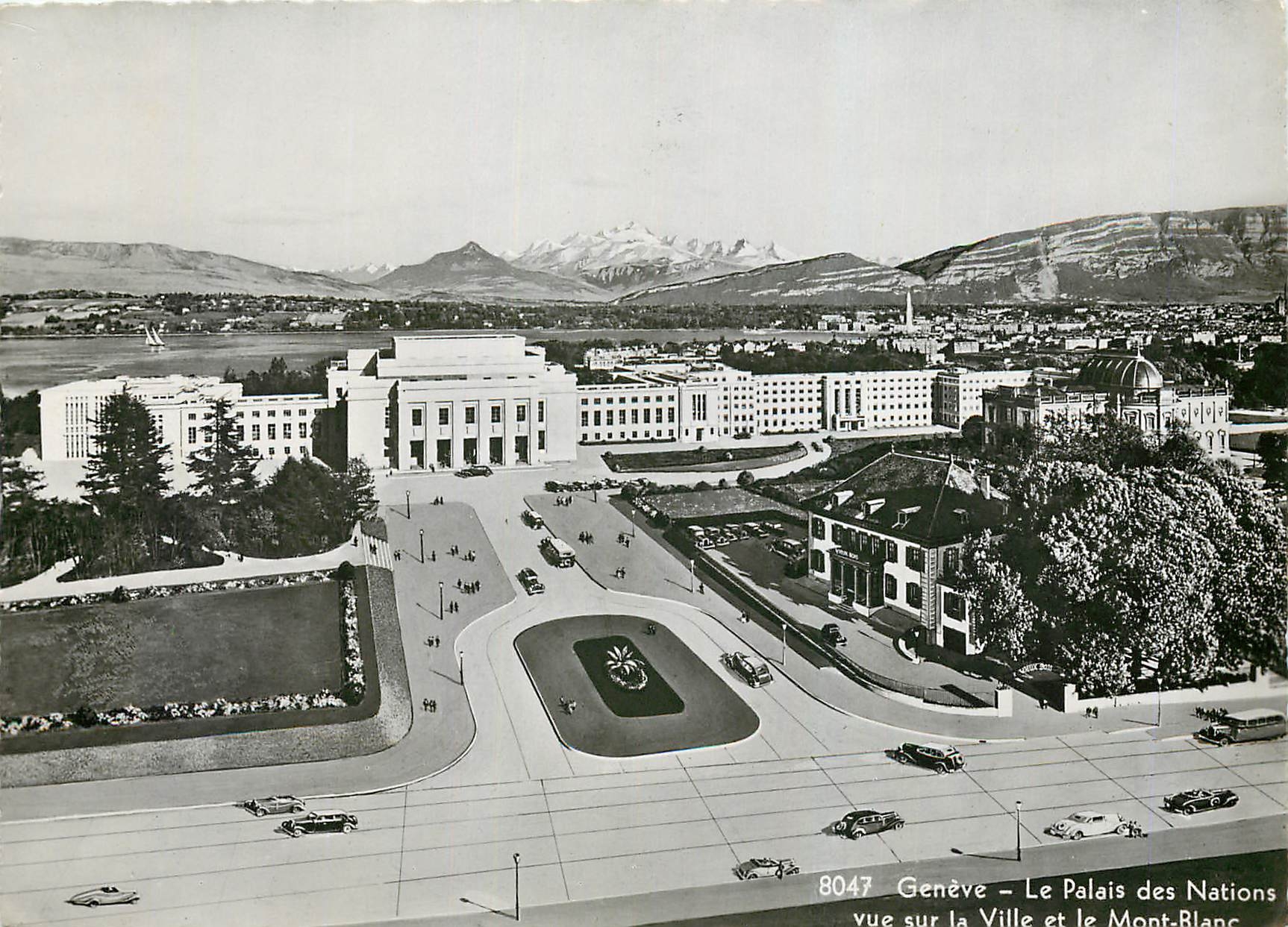 CPM Geneve Le Palais des Nations vue sur la Ville et le Mont Blanc 
