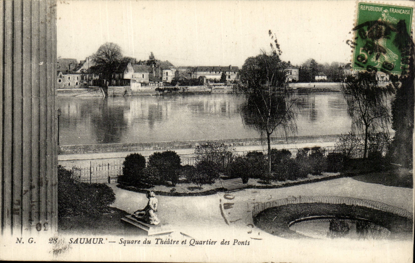 Saumur- Squqre de Theatre et Quartier desPonts-CPA