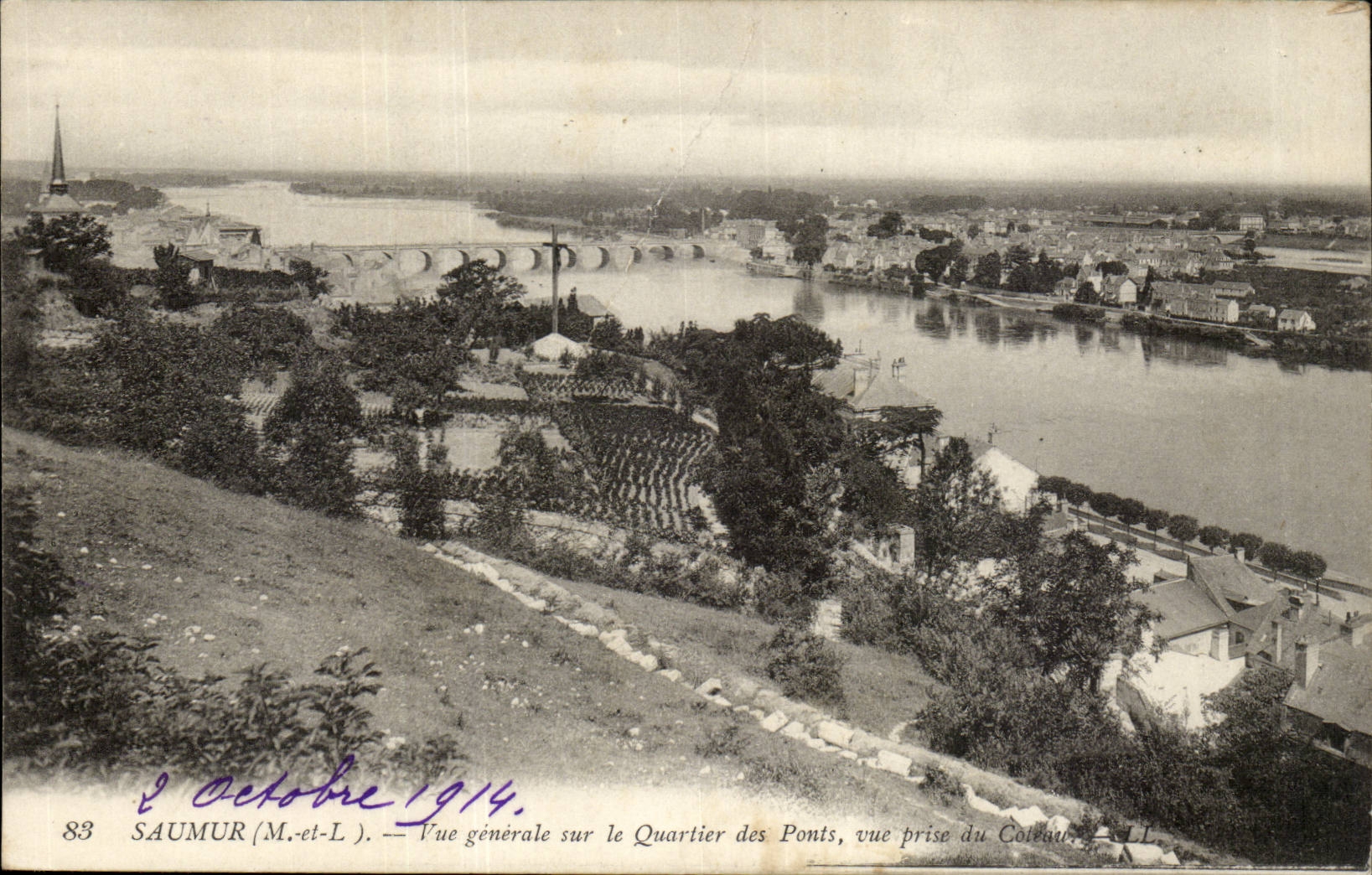 Saumur-square du Theatre et Quartier des Ponts-CPA