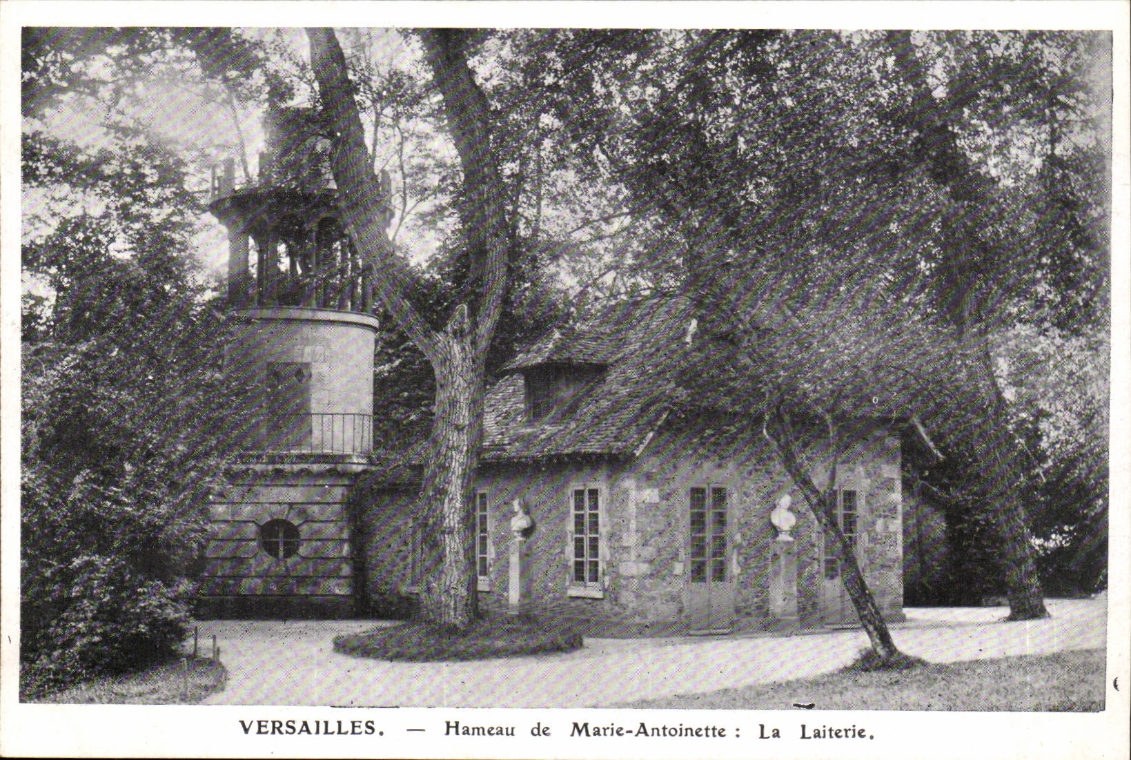 Versailles- Hameau de Marie-Antoinette: La Laiterie-CPA