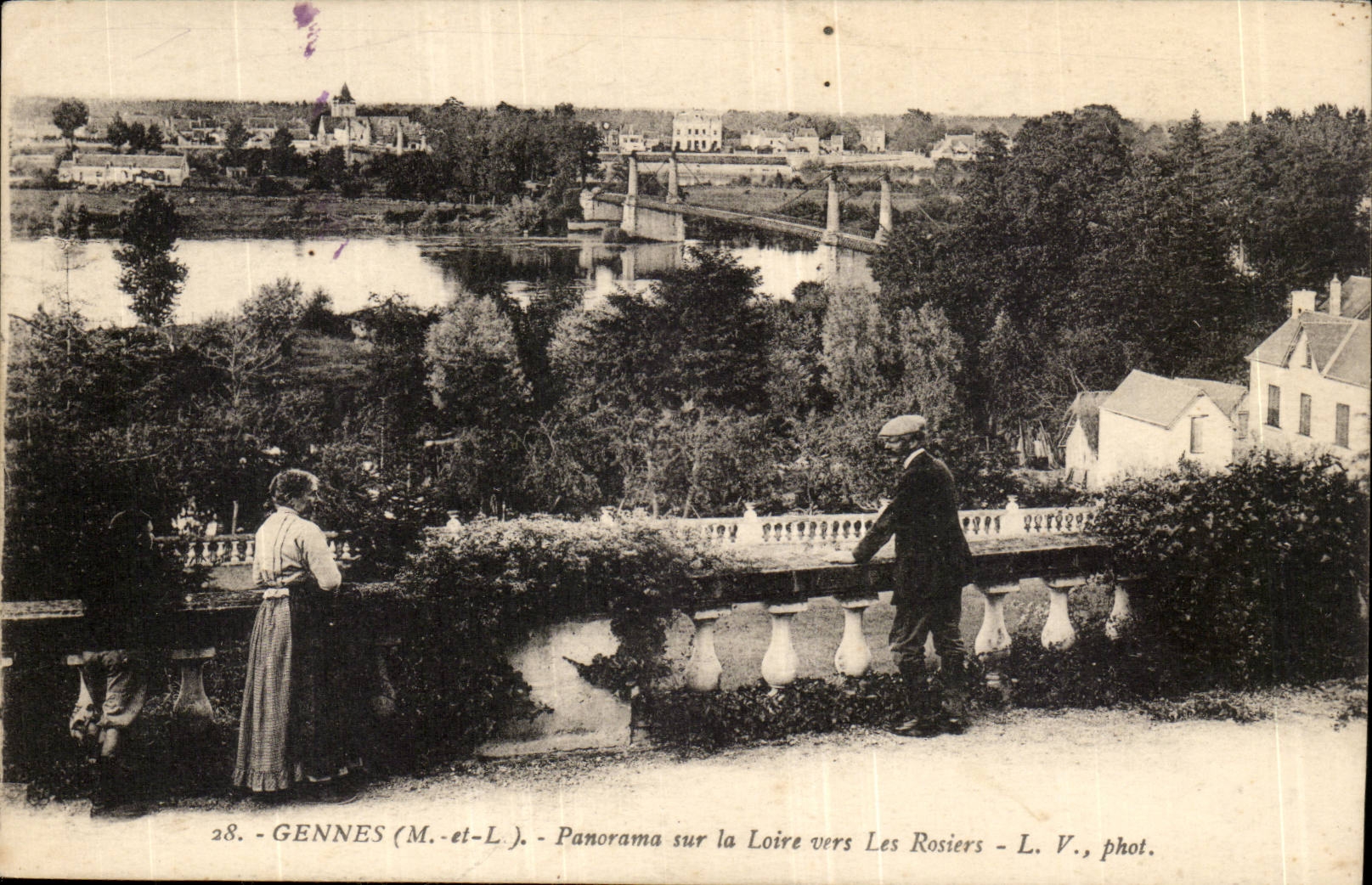 Gennes- Panorama sur la Loire vers les Rosiers-CPA