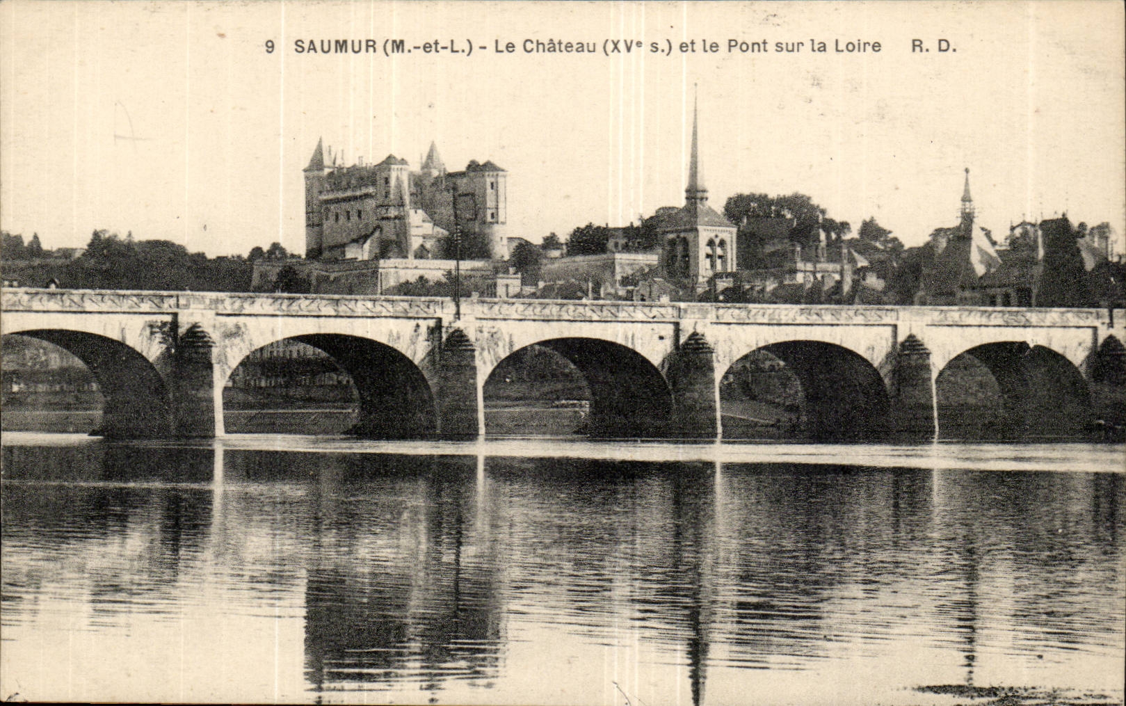 Saumur CPA Le chateau (15eme) et le pont sur la Loire