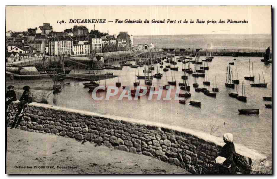 douarnenez CPA Vue generale du grand port et de la baie prise des Plomarchs