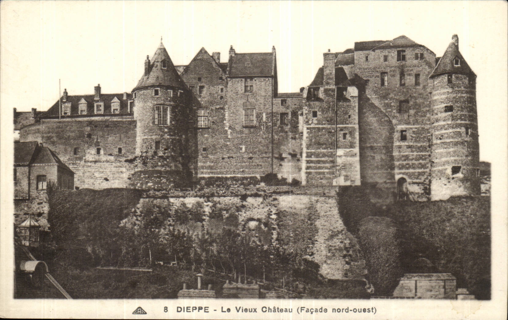 Dieppe CPA Le vieux chateau 