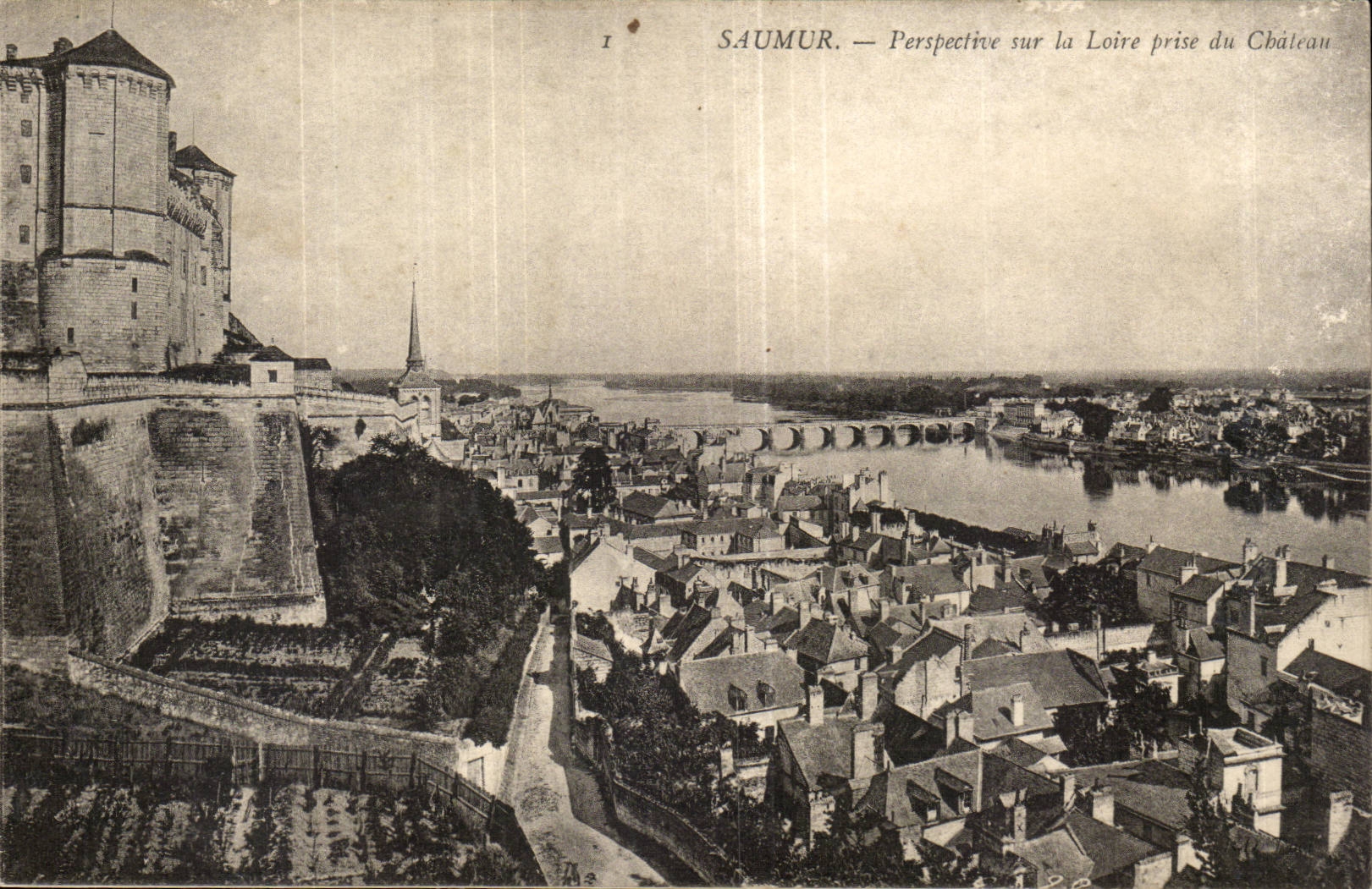 Saumur CPA Perspective sur la Loire pres du chateau 