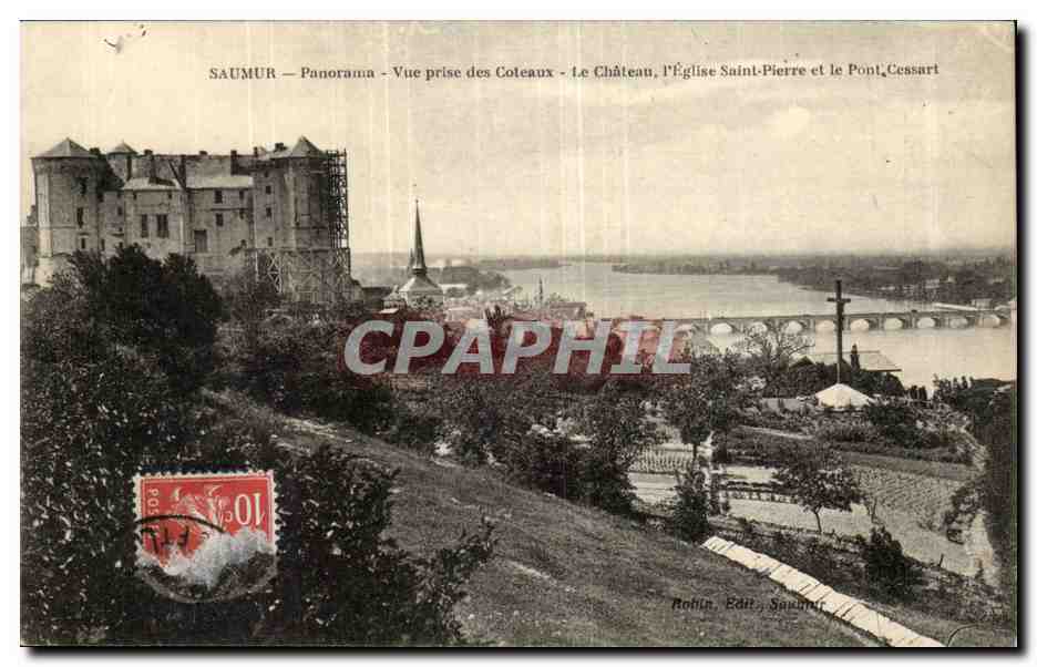 Saumur CPA Panorama Vue des coteaux Le chateau l'eglise Saint Pierre et le pont Cessart