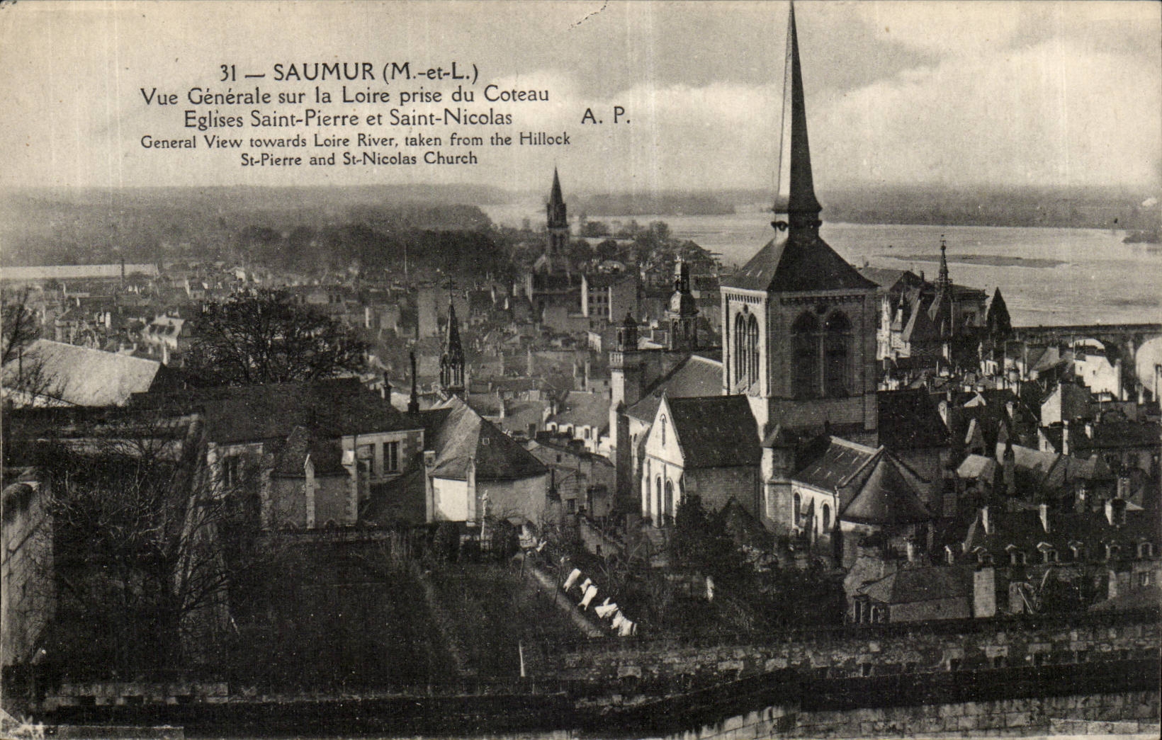 Saumur CPA Vue generale sur la Loire prise du coteau