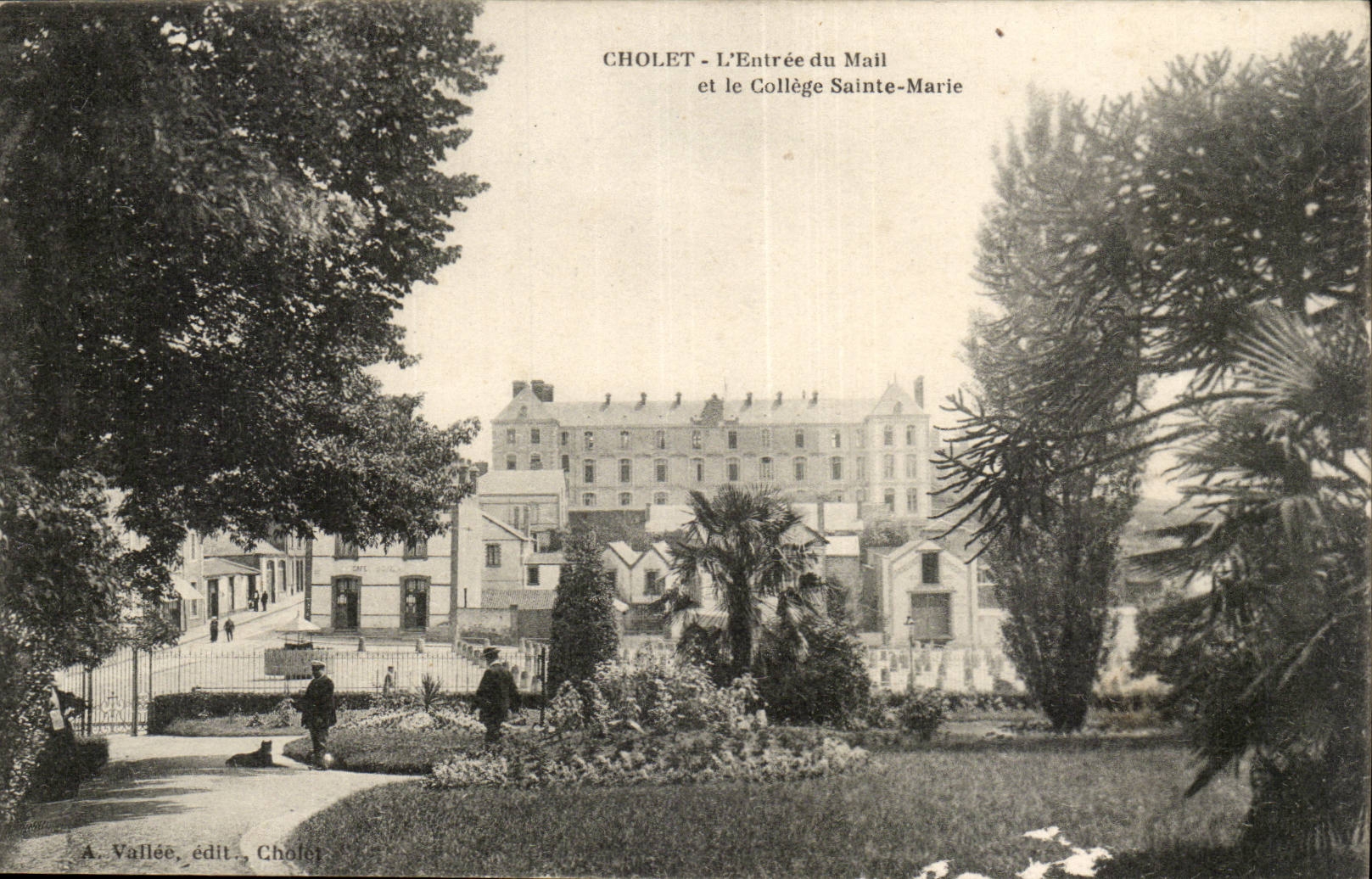 Cholet - L'Entree du Mail et le College Sainte-Marie -CPA