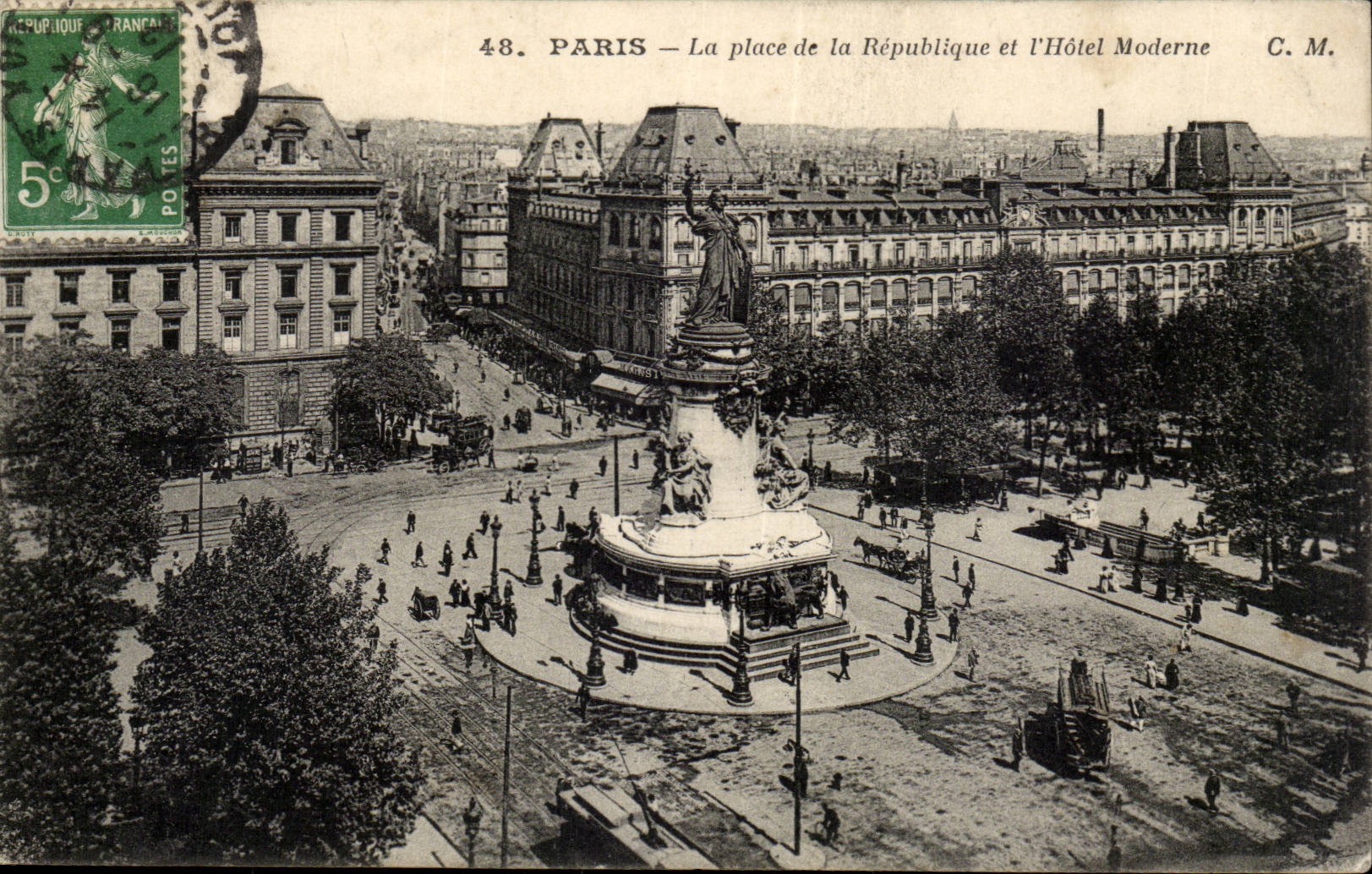 Paris- Place de la Republique et l'Hotel Moderne -CPA