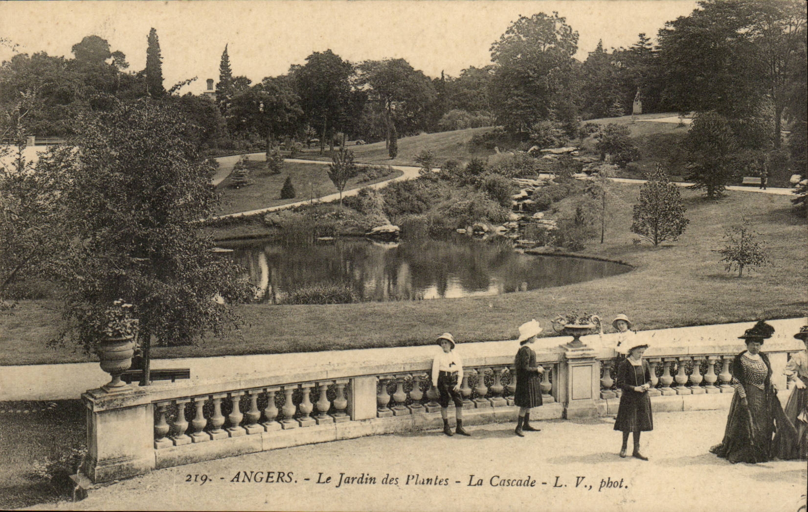 Angers CPA Le jardin des plantes La cascade 