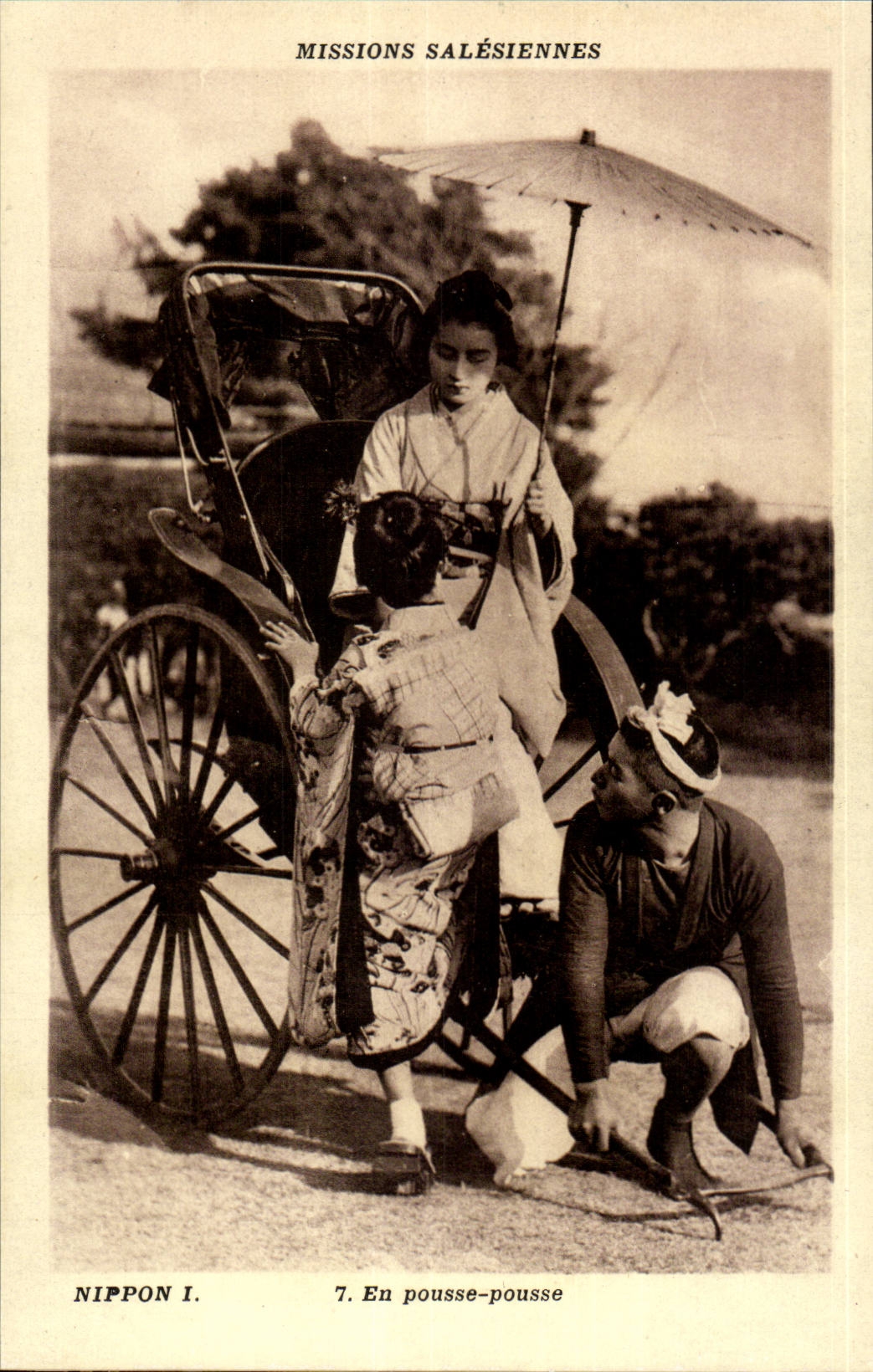 Japon — Rikishi en pousse-pousse — Missions Salésiennes, Nippon I, n°7