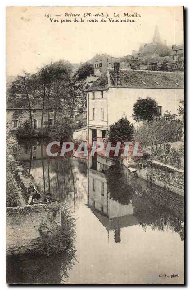 CPA Brissac Le moulin Vue prise de la route de Vauchretien (animee)