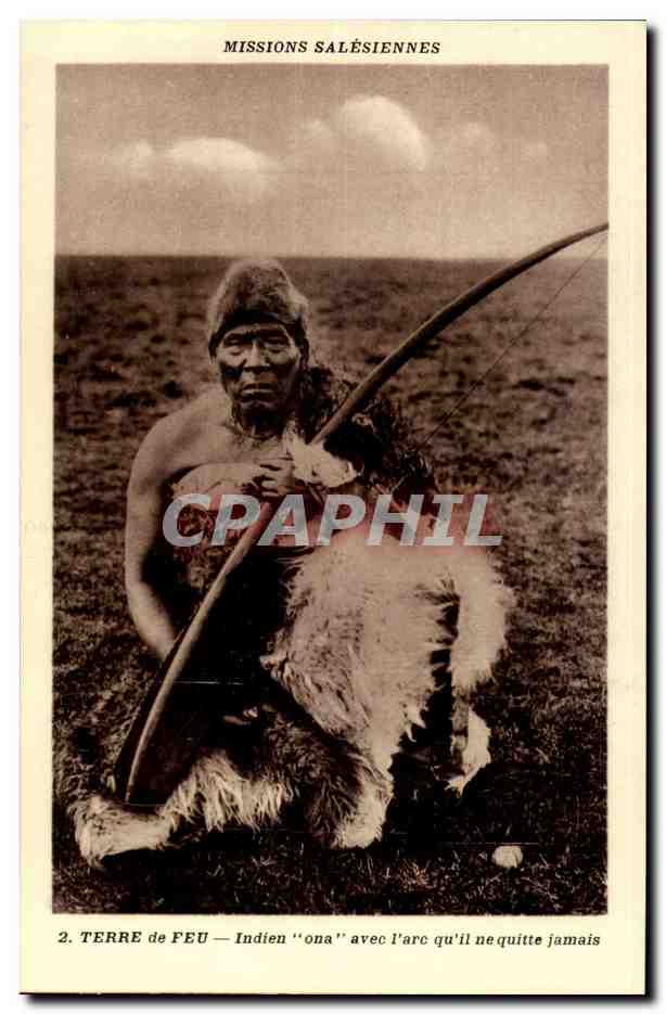 CPA Missions Salesiennes Argentine Argentina Patagonie et terre de feu Indien ona avec l'arc ( bow folklore )