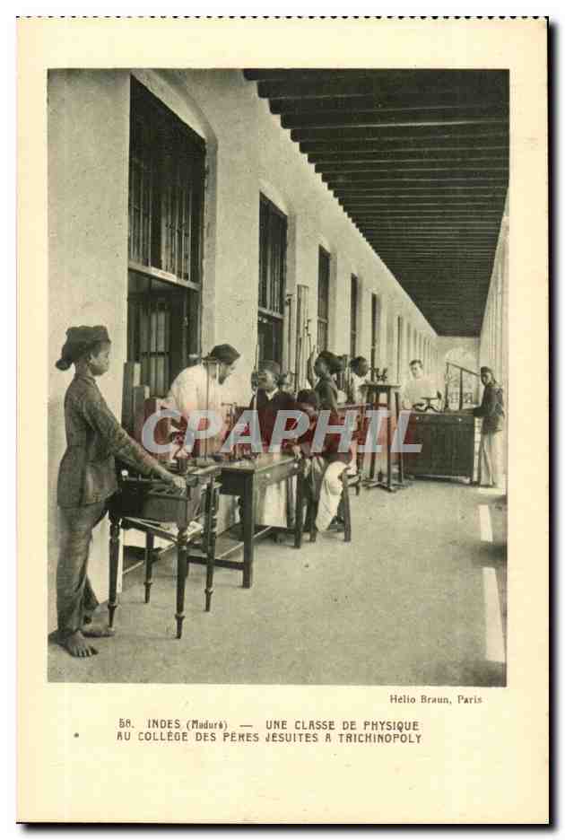Indes India CPA Une classe de physique Au college des freres jesuites a TRichinopoly Madure