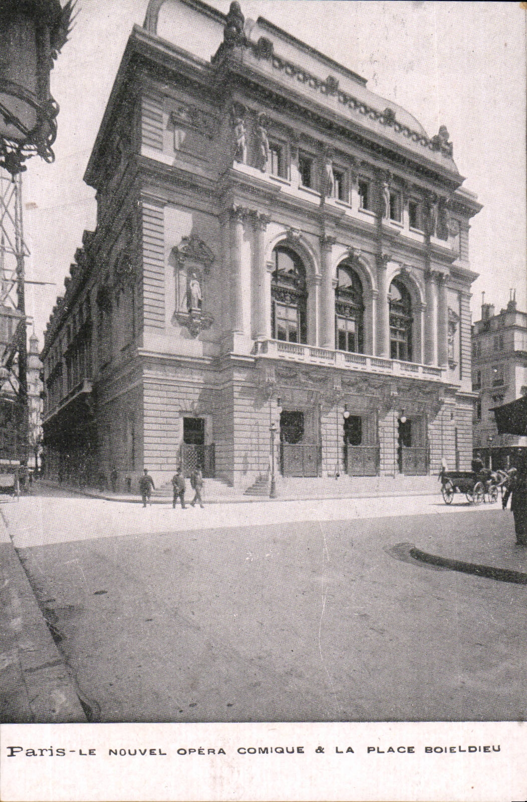 Paris CPA Le nouvel opera comique et la place Boieldieu