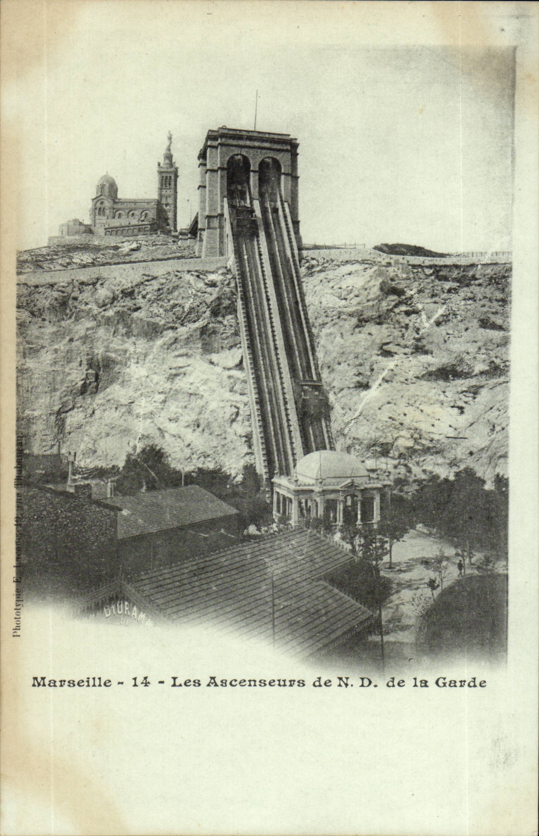Marseille CPA Les ascenseurs de Notre DAme de la Garde