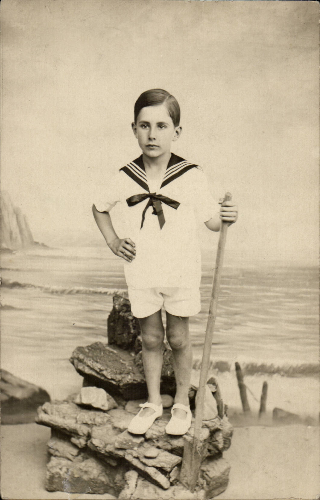 Enfant marin — studio — éditeur non visible