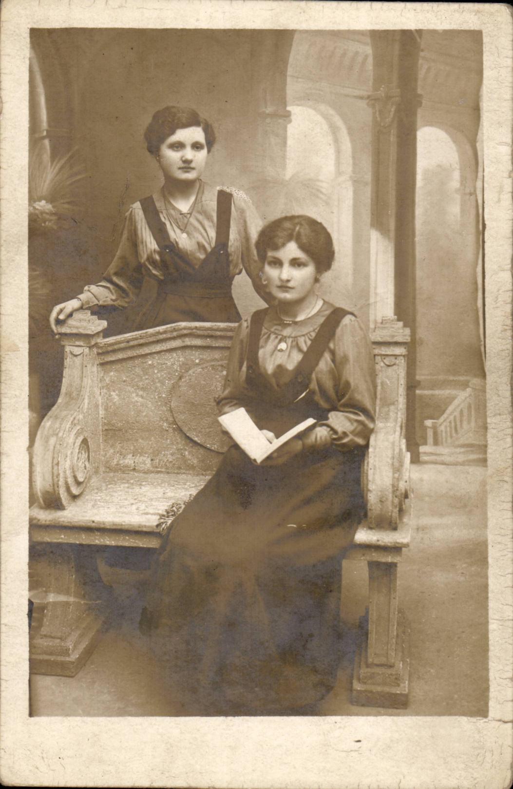 Carte Photo CPA Femmes Epernon Photo