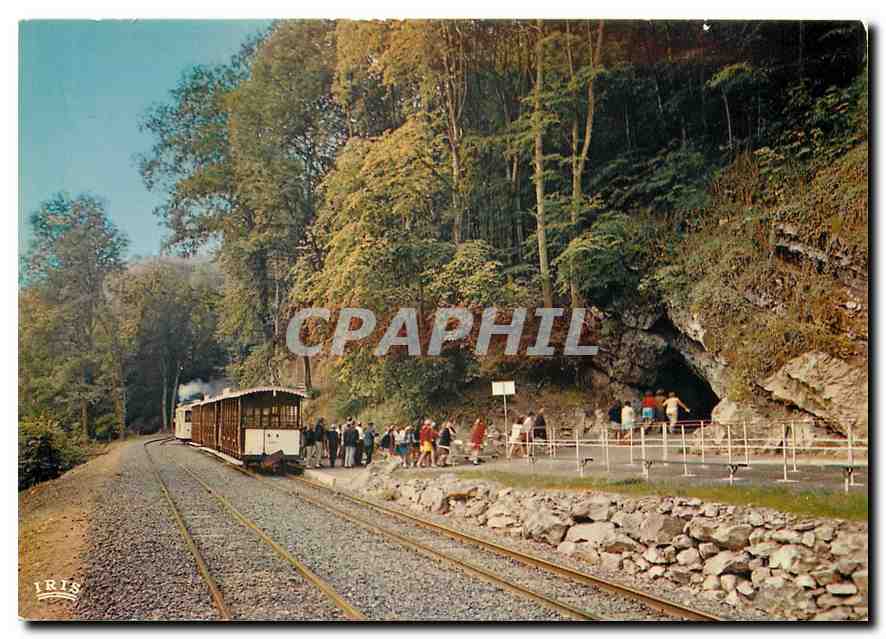 CPM Grottes de Han sur Lesse Arrivee du Tram Entree de la grotte