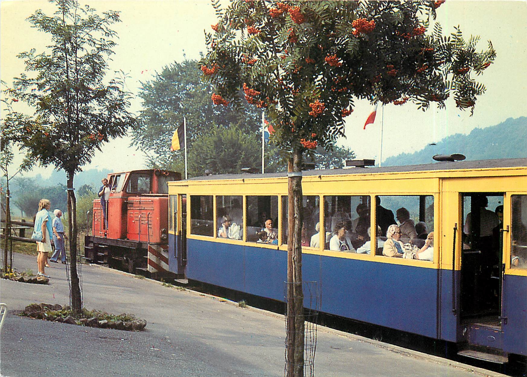CPM Le Trimbleu Blegny Trembleur Le train 