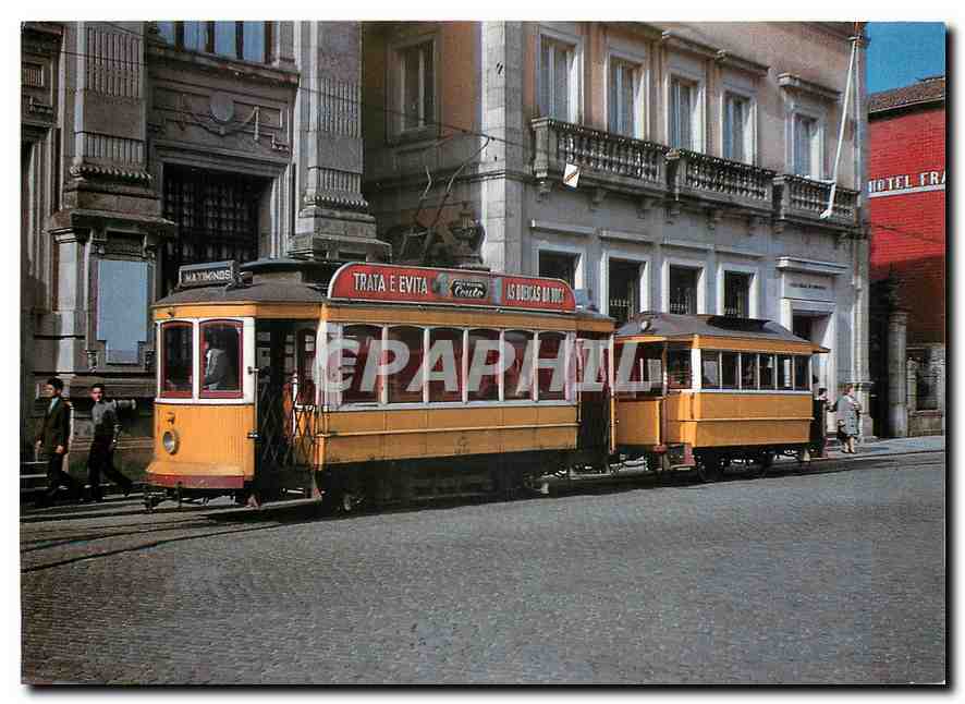 CPM Tramways d'Europe  Braga Portugal Motrice 11 ligne de Maximinos dans le centre ville