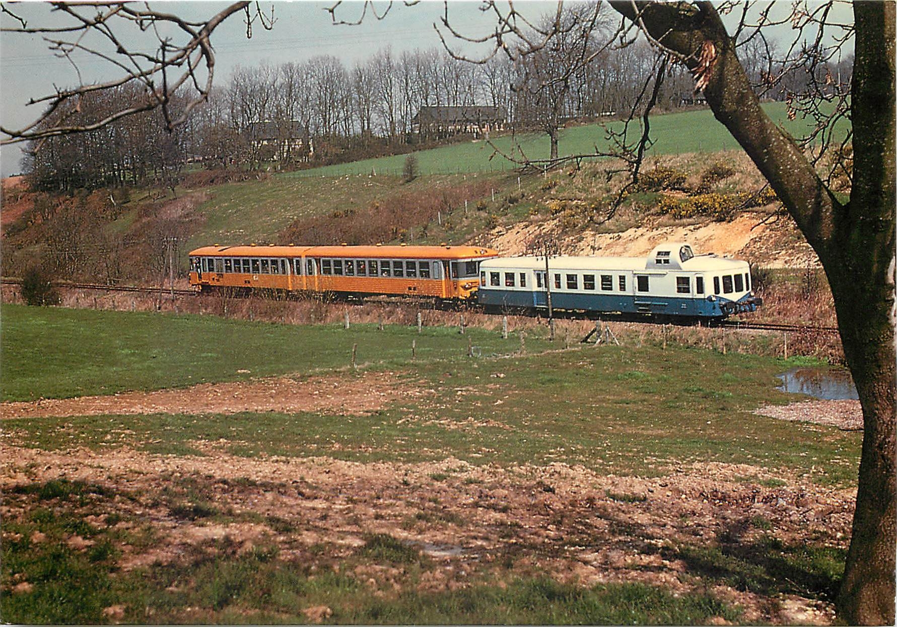 CPM Autorail regionial X 93953 jumele a une element X 4790