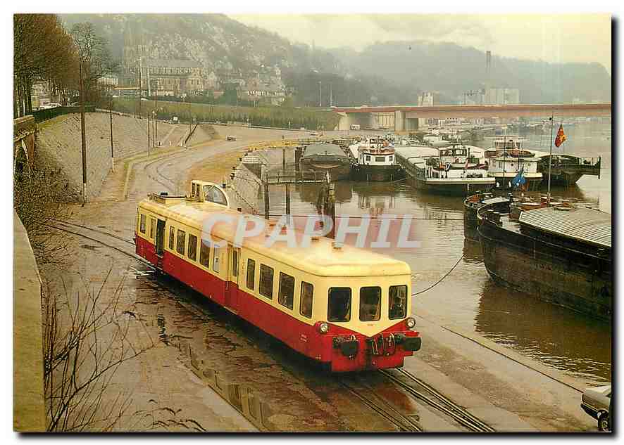 CPM L'autorail X 3934 affrete par l'IFC parcourt les voies du port de Rouen