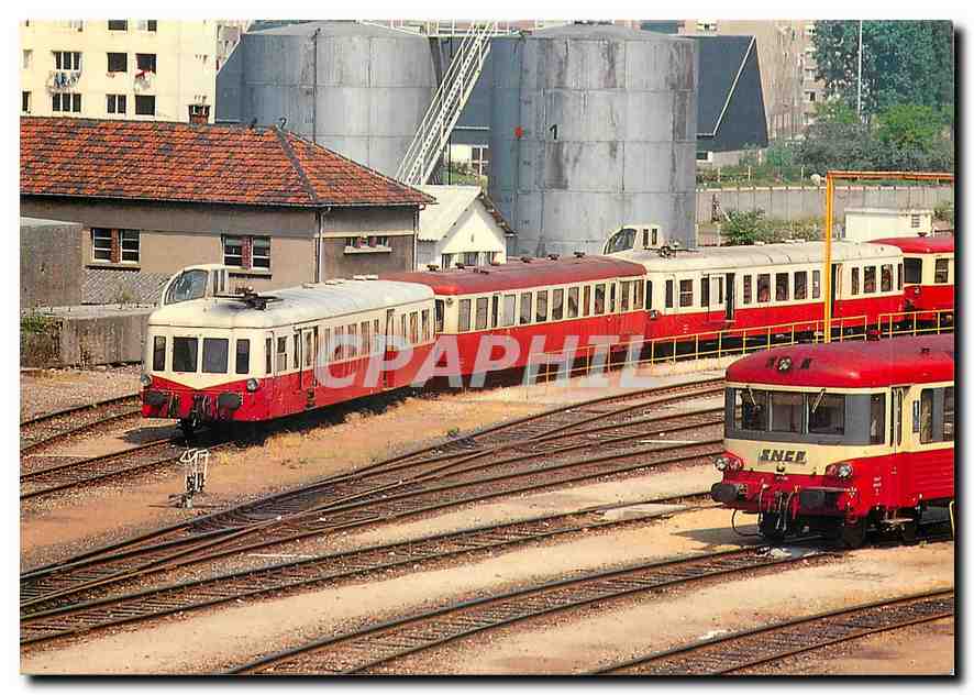 CPM Autorails X 3800 et X 4500 au depot de Sotteville 