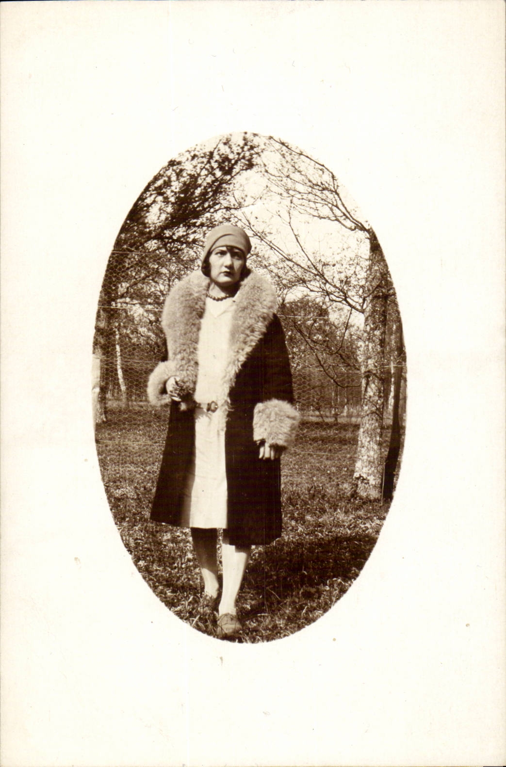 CPA Carte photo Femme Suzanne 1928 Annees Folles