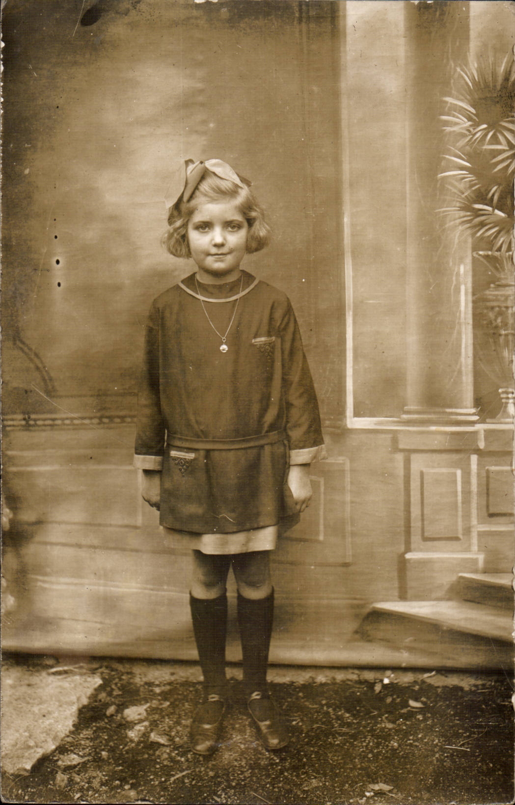 CPA Carte photo enfant Jeune fille RaVET