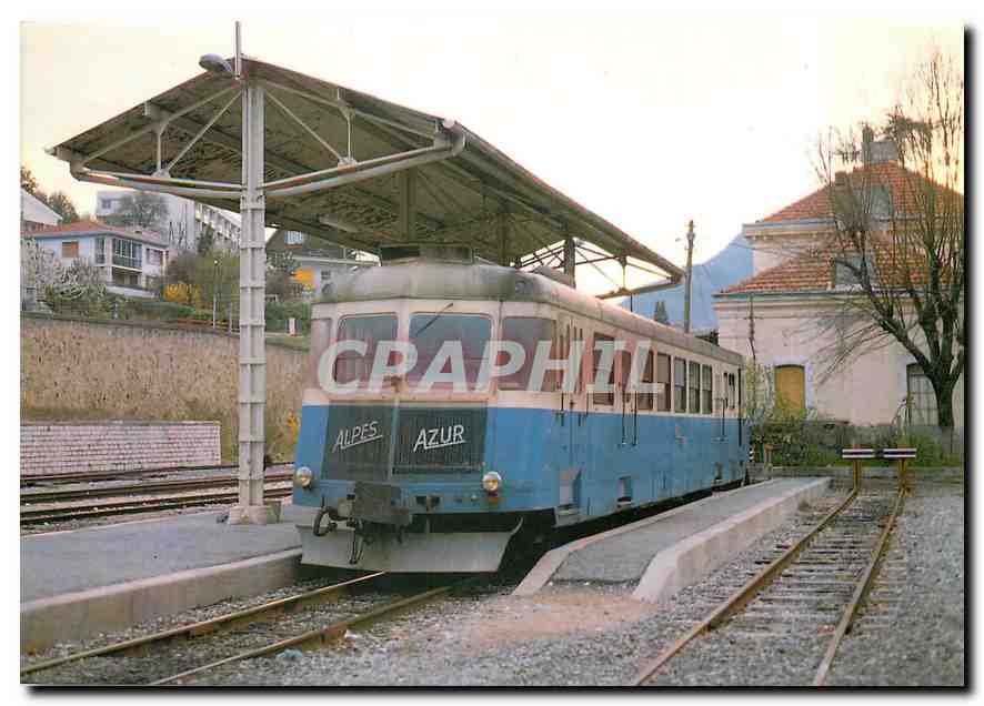 CPM Autorail Renault X 322 en gare de Digne