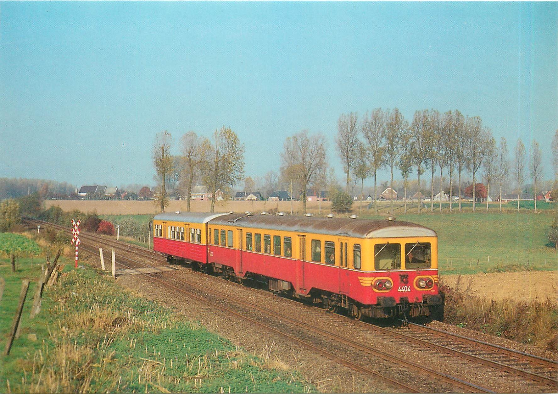 CPM Diesel railcar 4404 hauling a class 734 trailer 