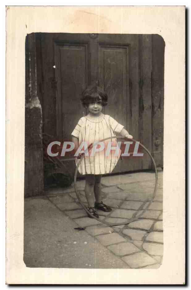 CPA Carte photo Enfant au cerceau