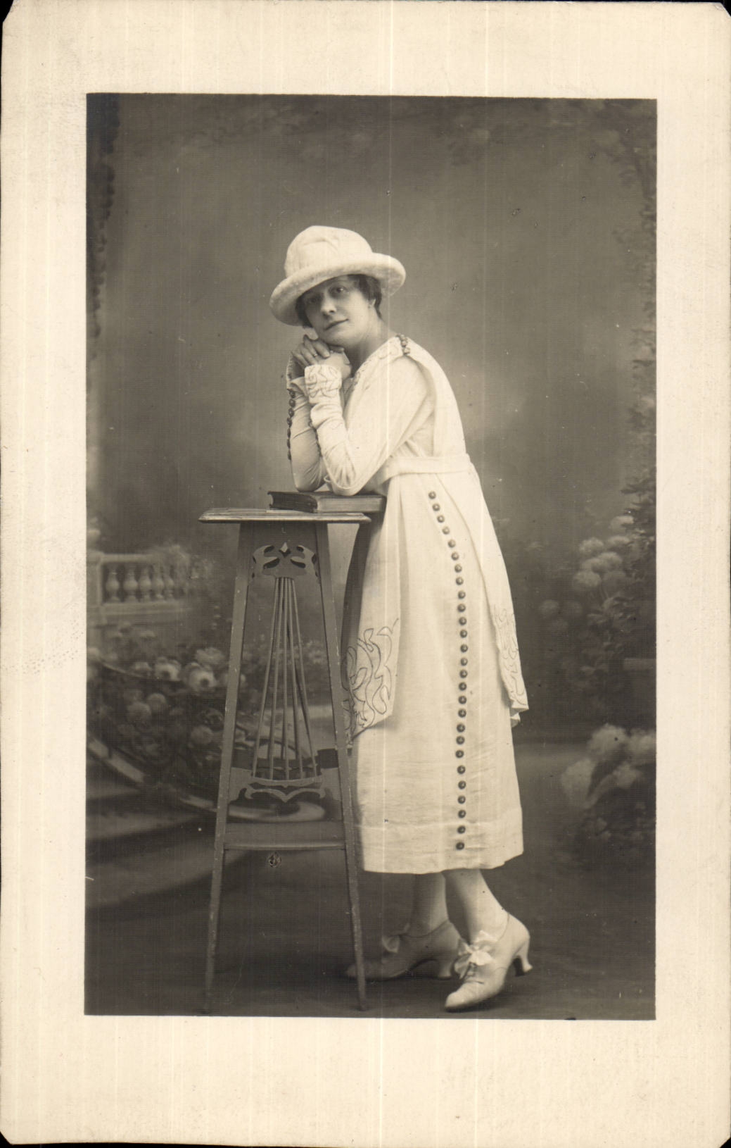 CPA CArte Photo Louise Chantelot a 27 ans nee Chappellier 1913 ? (femme elegante)