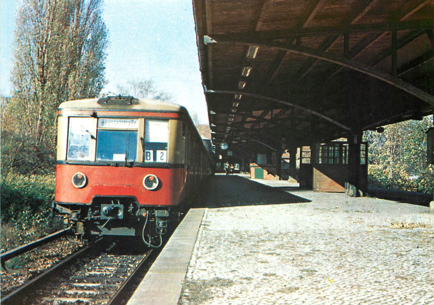 CPM Berliner S-Bahn Olympiazug mit Triebwagen 276 049-4
