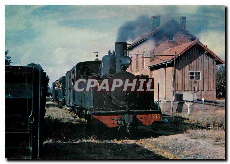CPM Train vapeur voyageur tire par la locomotive 130T Haine St. Pierre Nr.15 en gare de Wavignies