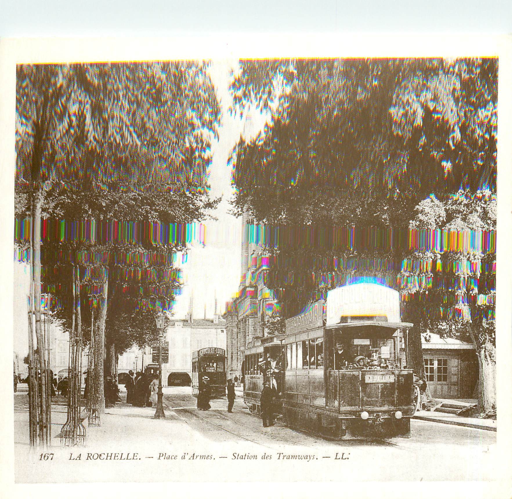 CPM La Rochelle - Place d'Armes - Station des Tramway